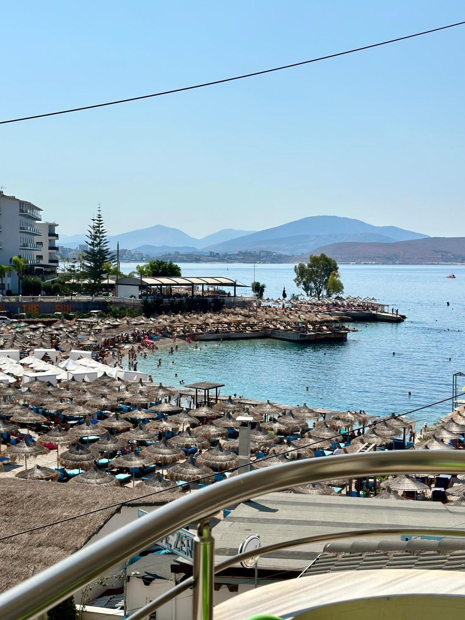 Aqua Apartments Seaview Sarande Exterior photo